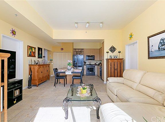 4th image of 388 E Ocean Blvd Unit 708