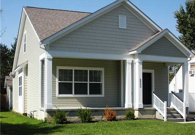 1st image of 2995 N Woodland Ave