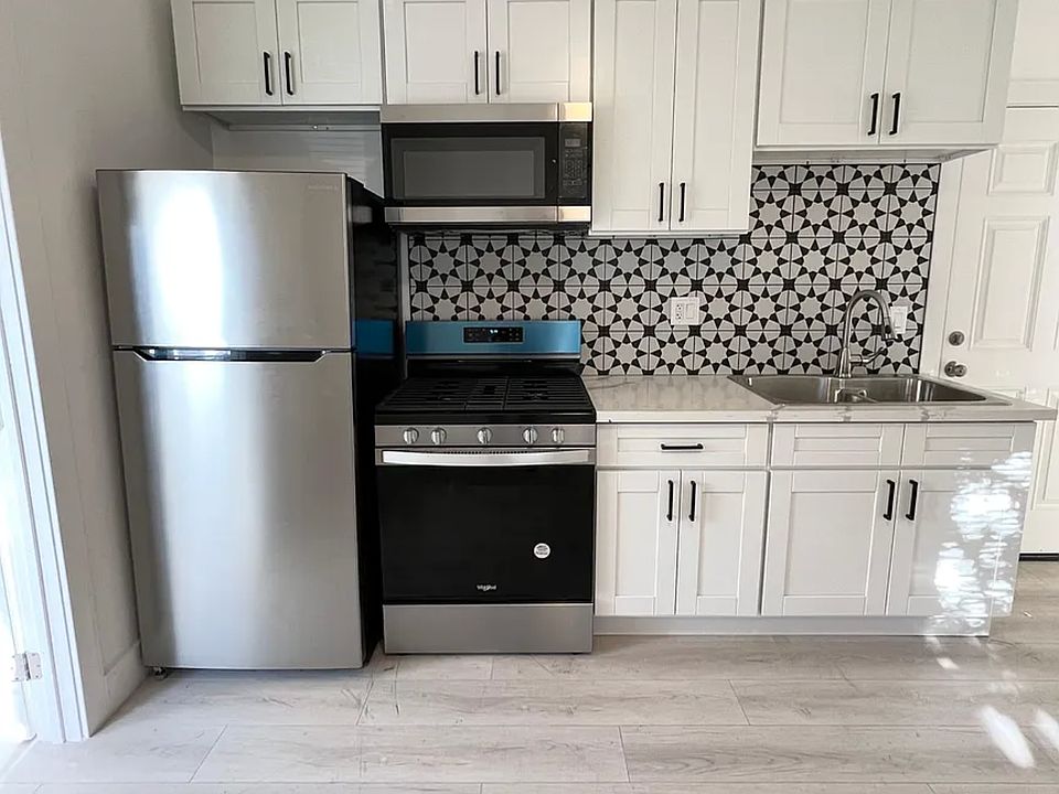 Updated kitchen. Fridge, oven, and microwave included