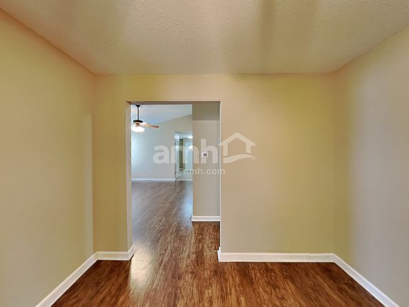 5th image of 9724 Thomas Ln