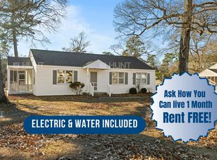 3117 Eden St, Camp Lejeune, NC 28547