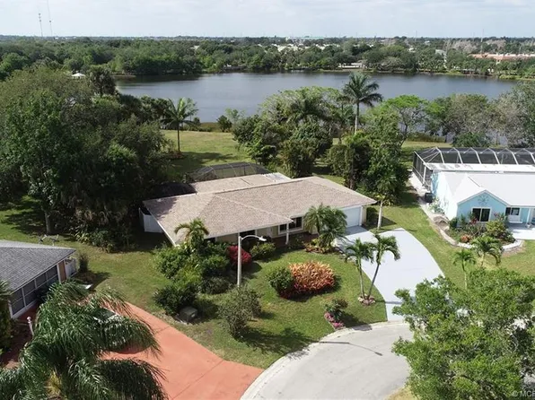 1792 SE Cascella Ct, Port Saint Lucie, FL 34952