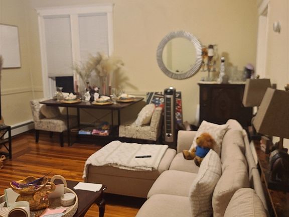 5th image of 9 Forbes St