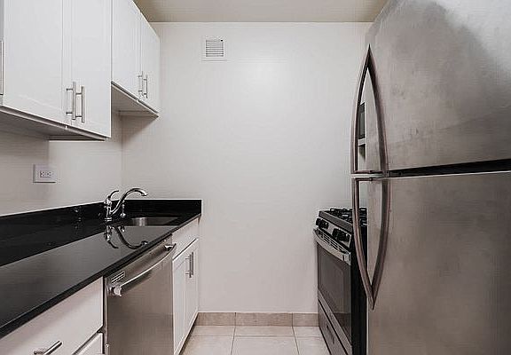 5th image of 730 Columbus Ave #9F