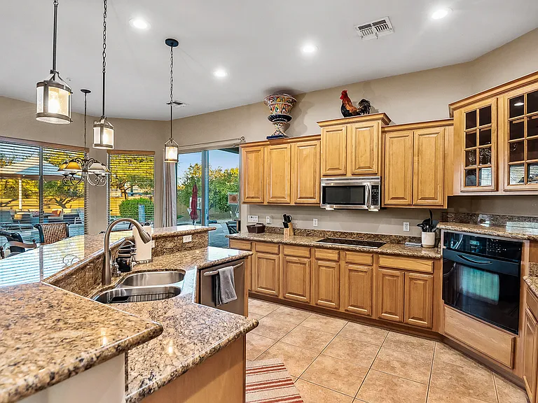 6008 E Monterra Way — Photo 79