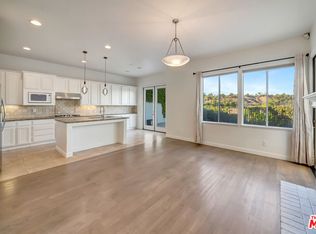 24819 Calle Cedro, Calabasas, CA 91302