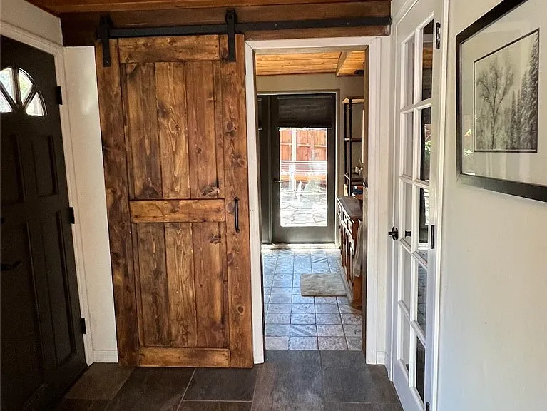 456 S Skyline Dr — Photo 33