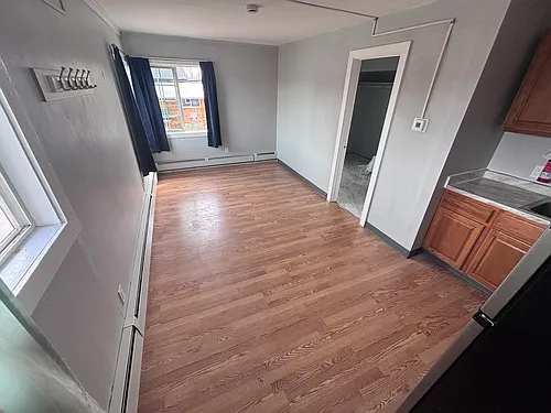 4321 Thompson Ave #6 Photo 1