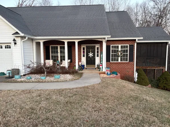 1634 Silver Creek Dr, Lynchburg, VA 24503