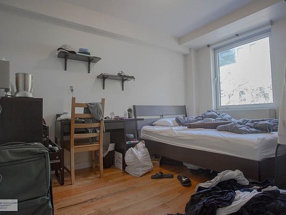 2nd image of 56 Saint Marks Pl APT 5A
