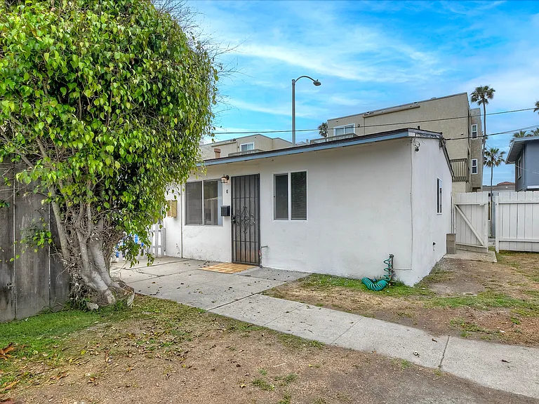 209 Surfrider Way - Unit E — Photo 19