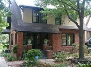 2850 W Brooklyn Ave, Dallas, TX 75211