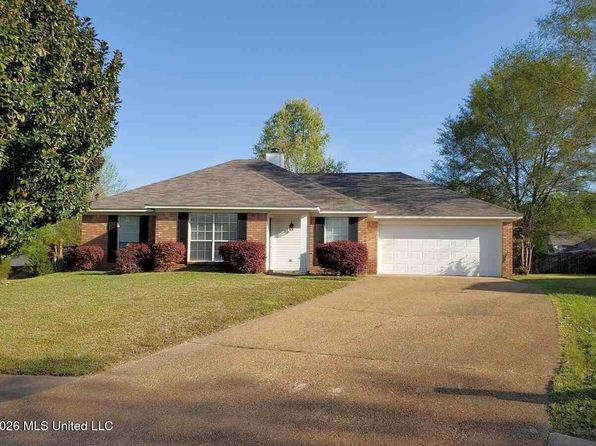 208 Foxwood Cv