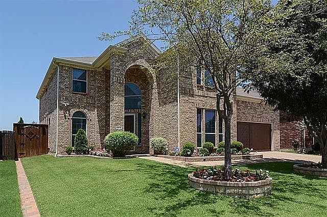 1st image of 5613 Crimson Oaks Dr