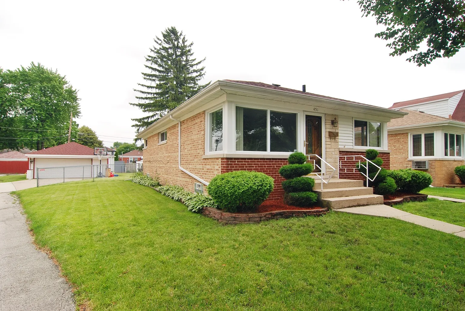 451 Bohland Ave photo 1
