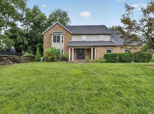 5155 W Timberwood Dr, Newburgh, IN 47630