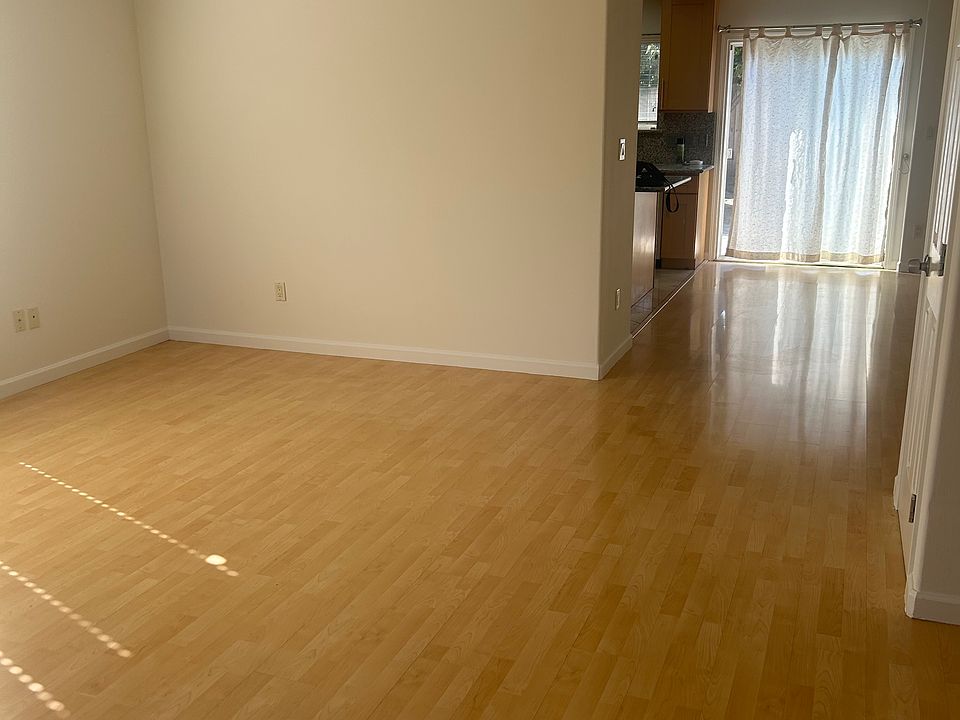 1st image of 1049 E Taylor St