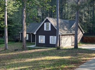 5051 Cliff Top Dr, Loganville, GA