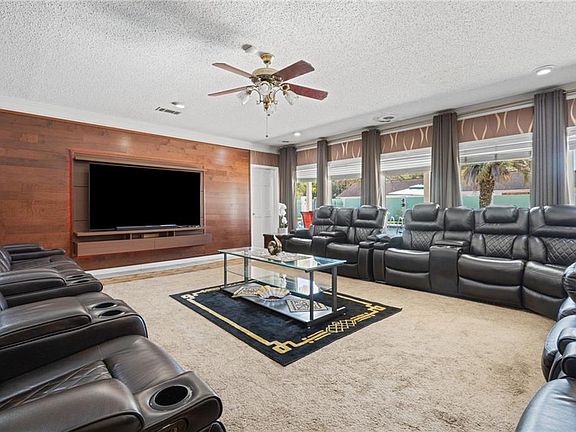 5th image of 1255 Spring Valley Dr E