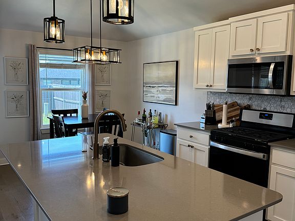 3rd image of 6504 SE 87th St