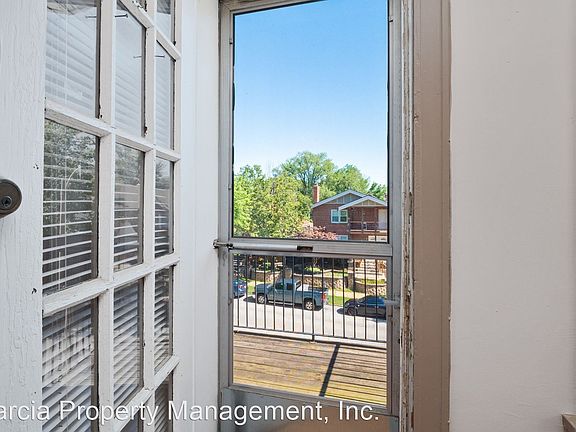 5th image of 5018 Pernod Ave #2F