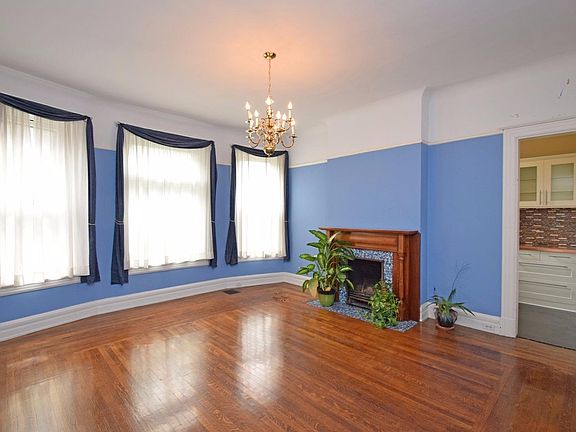 5th image of 981 Marion Ave