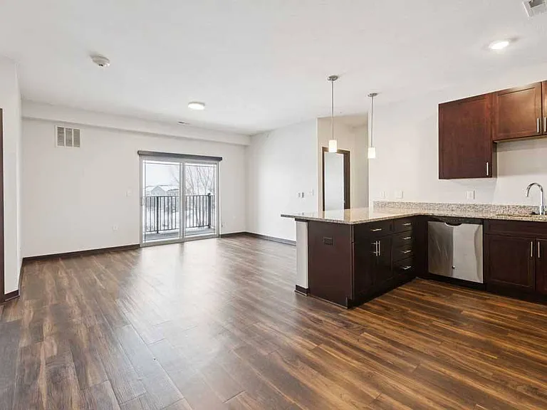 360 at Jordan West — Photo 210