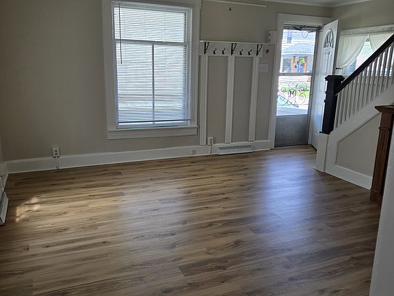 2nd image of 213 Glaser St