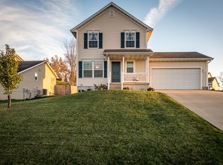 1412 Woolridge Dr, Coralville, IA 52241
