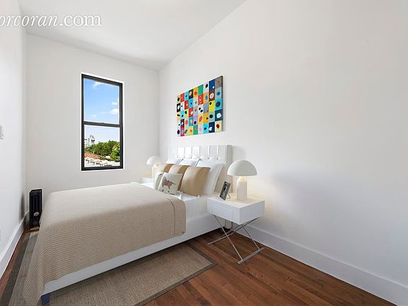 5th image of 74 Richardson St APT 11