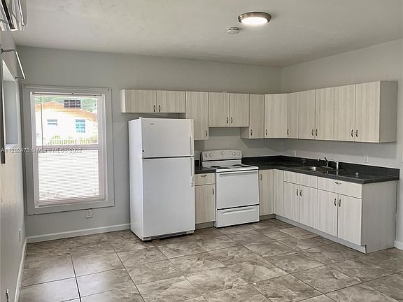 4th image of 609 NW 2nd Ave #4