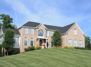 1423 Mystic Valley Dr, Sewickley, PA