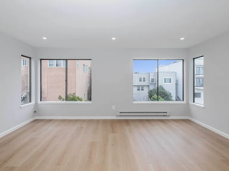410 44th Ave #303 — Photo 14