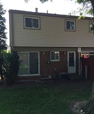 5th image of 25745 Salem St