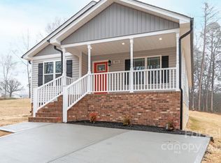 305 S Cir NW, Concord, NC 28027