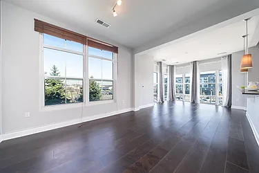 3 Greenwich Drive