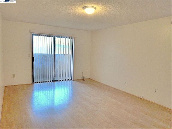 3rd image of 3333 Shadow Park Pl