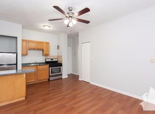 4563 N Malden St, Chicago, IL 60640