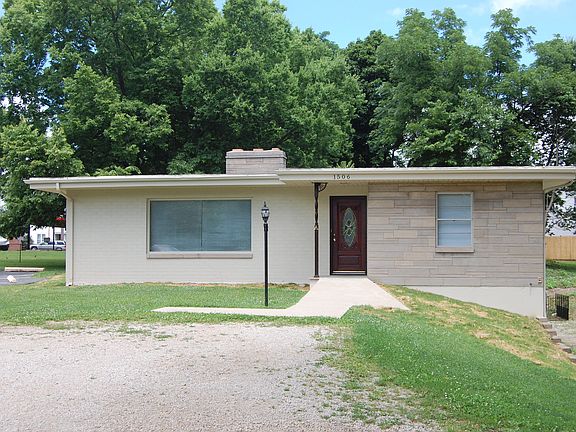 2nd image of 1506 W White River Blvd