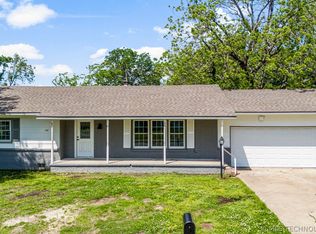 102 N Indianola St, Pryor, OK 74361