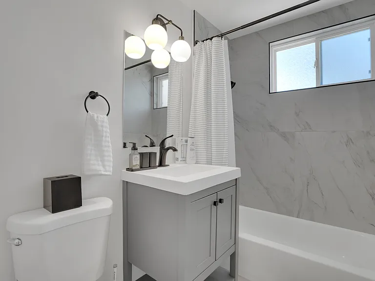 Leonard Dr — Photo 21