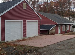 60 Richardson Ave, Dracut, MA 01826
