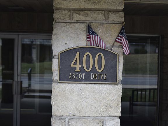 2nd image of 400 Ascot Dr APT 3M