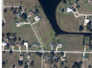 300 Arrowhead Dr, Sebring, FL 33876