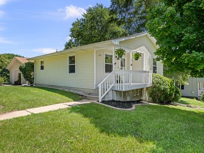 425 Wisconsin St, Leclaire, IA, 52753