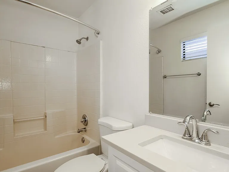8614 W Mariposa Dr — Photo 10