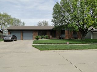 309 Crestview Ave, McPherson, KS 67460