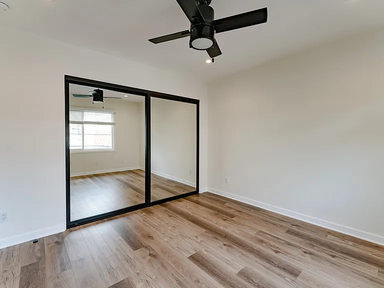 1319 Havenhurst Dr #15 — Photo 3