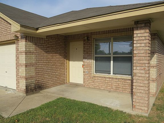 3rd image of 803 Harley Dr #B