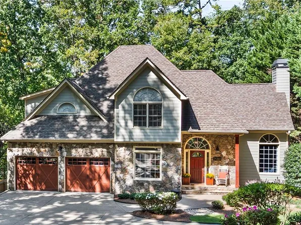 9040 Beaver Trl, Gainesville, GA 30506